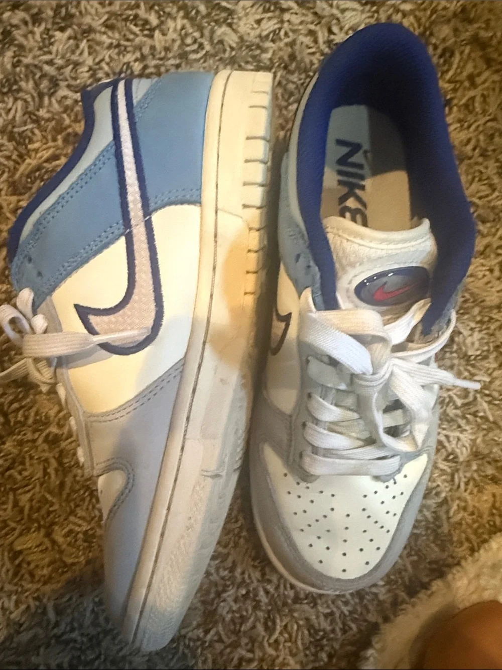 Nike Kids White and Blue Low-Top Sneakers